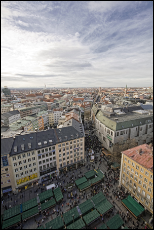 Vista dalla cima del Neues Rathaus Vista dalla cima del Neues Rathaus