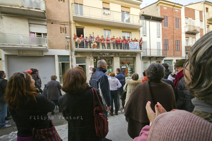 Il Re oggi gira. Voi no? (Via Giorgio Regnoli, Forlì) Associazione Casa del Cuculo - Foto 4