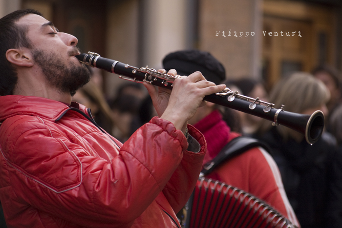 Il Re oggi gira. Voi no? (Via Giorgio Regnoli, Forlì) Associazione Casa del Cuculo - Foto 11