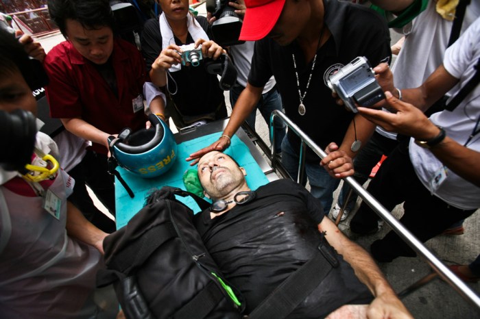 Ucciso il fotografo italiano Fabio Polenghi Ucciso il fotografo italiano Fabio Polenghi