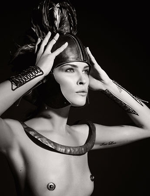 Pirelli Calendar 2011 - Mythology by Karl Lagerfeld (Photo 3)