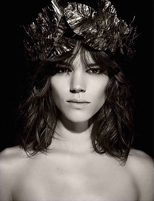 Pirelli Calendar 2011 - Mythology by Karl Lagerfeld (Photo 11)