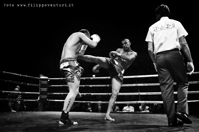 Fight Never End 2 - 12 Match - Thai Boxe - Kick Boxing - K1 Rules - Savate Pro - Muay Thai (photo 3)