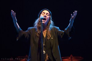 Patti Smith, Banga – Believe or Explode