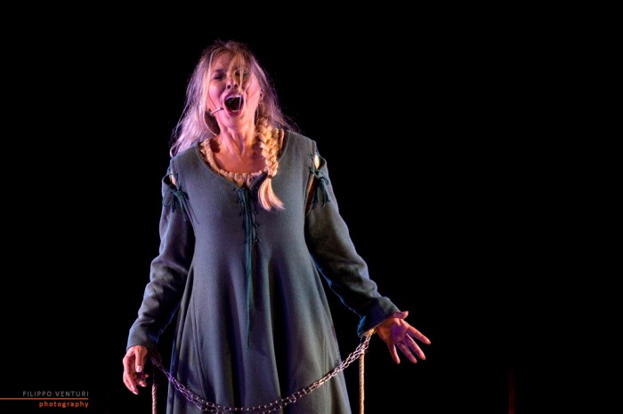 Processo alla strega, con Ornella Muti, foto 34