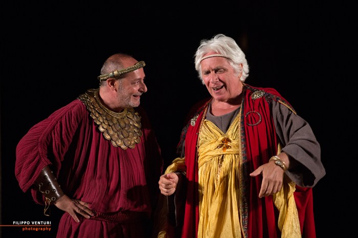 Menecmi, Tato Russo, foto 2