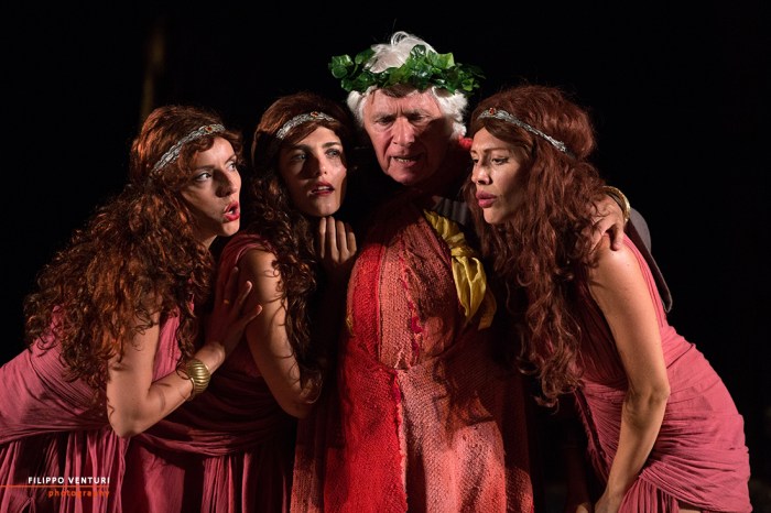 Menecmi, Tato Russo, foto 21