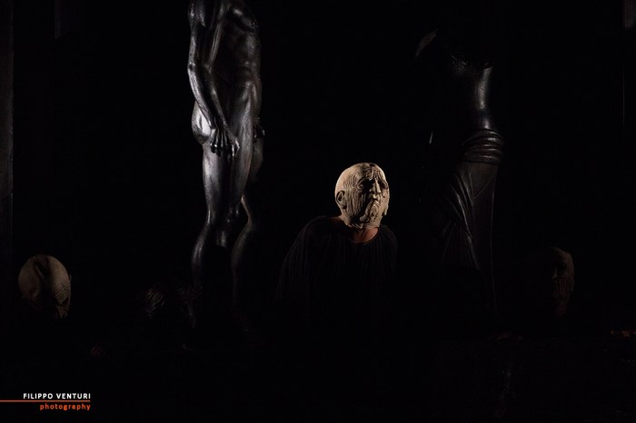 Menecmi, Tato Russo, foto 24