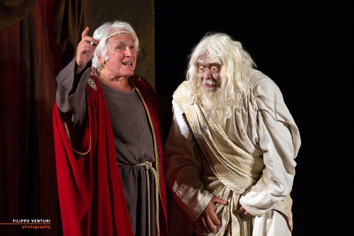 Menecmi, Tato Russo, foto 30