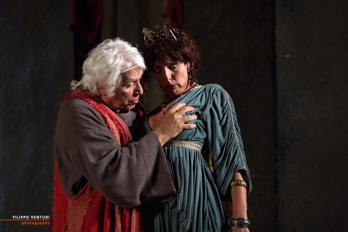 Menecmi, Tato Russo, foto 35