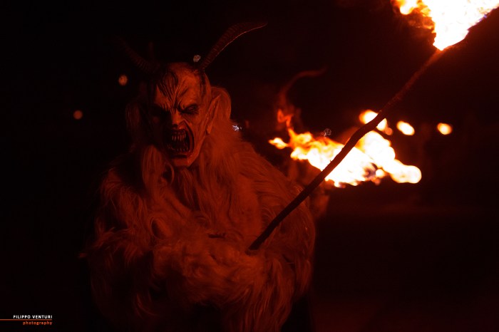 San Nicolò e i Krampus, Cave del Predil, foto 6