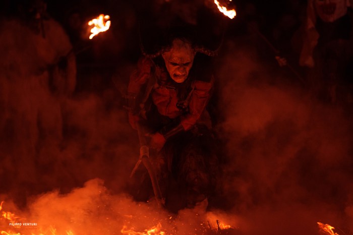 San Nicolò e i Krampus, Cave del Predil, foto 8