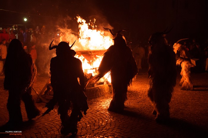 San Nicolò e i Krampus, Cave del Predil, foto 17