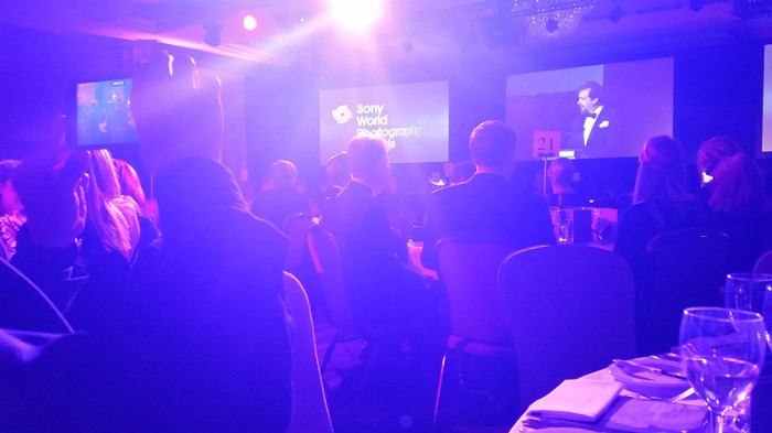 London Hilton, la cerimonia ha inizio