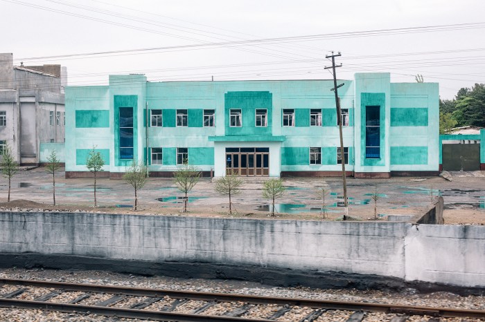 Uncensored, crossing North Korea by train, photo 7