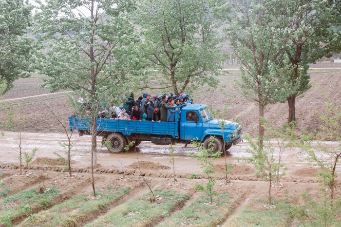Uncensored, crossing North Korea by train, photo 13